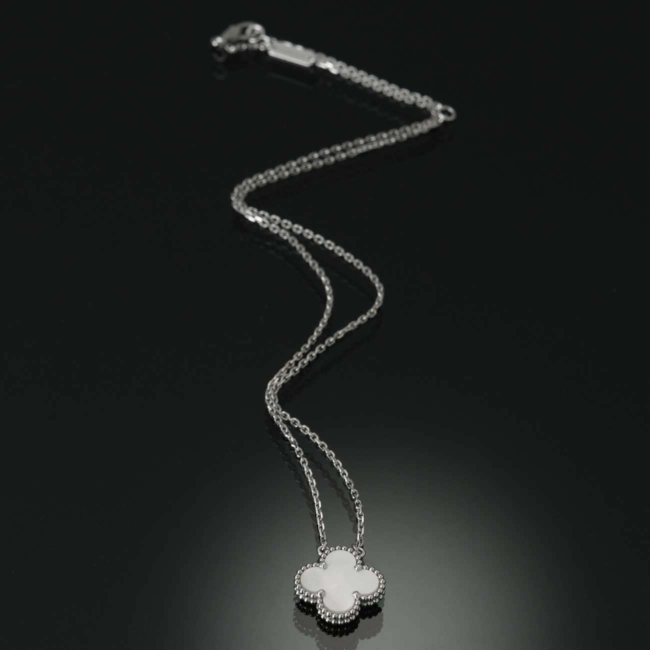 Van Cleef & Arpels(USED)반클리프앤아펠 빈티지 알함브라 네크리스 화이트골드 자개